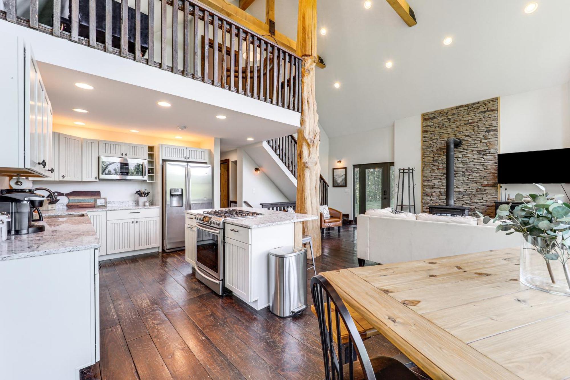 Luxe Appalachian Mountain Cabin With Hot Tub, Views Warrensville Dış mekan fotoğraf
